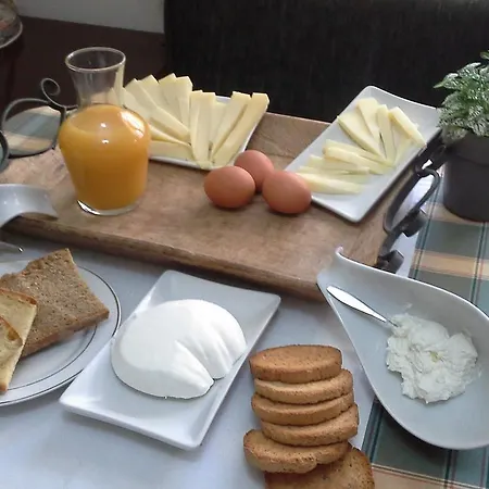 Gorgiani Guest house 3*